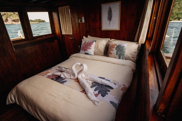 Master Cabin_Middle Deck_3